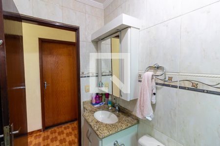 Casa à venda com 356m², 5 quartos e 4 vagasBanheiro 2
