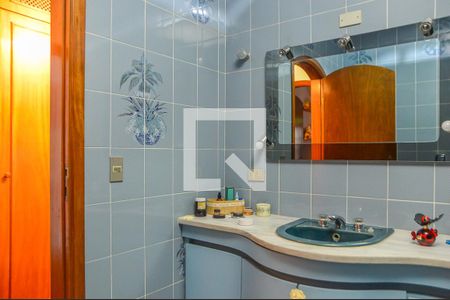 Casa à venda com 407m², 4 quartos e 4 vagas Casa à venda com 407m², 4 quartos e 4 vagasBanheiro