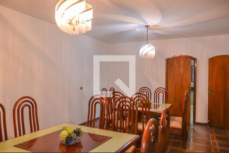 Casa à venda com 407m², 4 quartos e 4 vagas Casa à venda com 407m², 4 quartos e 4 vagasSala de Jantar