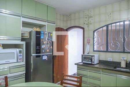 Casa à venda com 407m², 4 quartos e 4 vagas Casa à venda com 407m², 4 quartos e 4 vagasCozinha