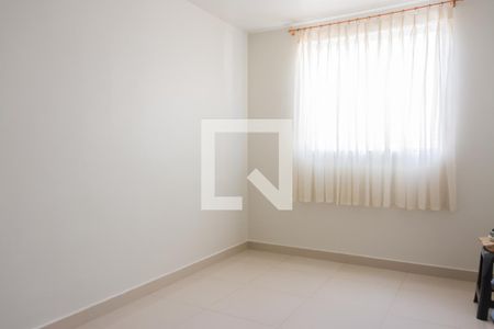 Sala de apartamento à venda com 2 quartos, 64m² em Arvoredo Ii, Contagem