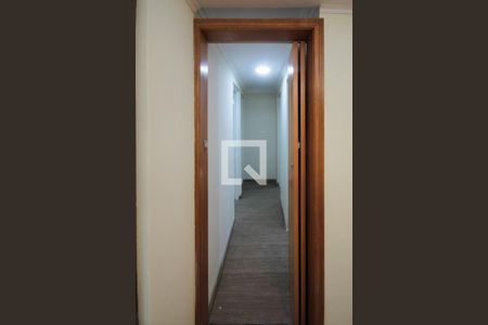 Corredor de apartamento para alugar com 3 quartos, 68m² em Jardim Celeste, São Paulo