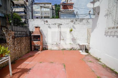 Casa à venda com 260m², 5 quartos e 2 vagasEntrada