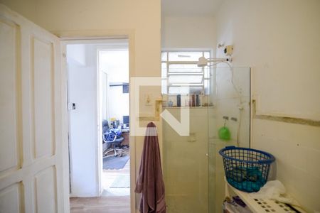 Casa à venda com 260m², 5 quartos e 2 vagasBanheiro 2