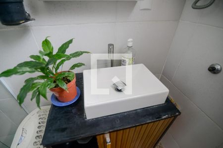 Casa à venda com 260m², 5 quartos e 2 vagasBanheiro 1