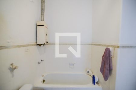 Casa à venda com 260m², 5 quartos e 2 vagasBanheiro 2