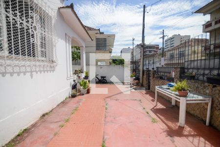 Casa à venda com 260m², 5 quartos e 2 vagasEntrada