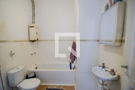 Casa à venda com 260m², 5 quartos e 2 vagasBanheiro 2