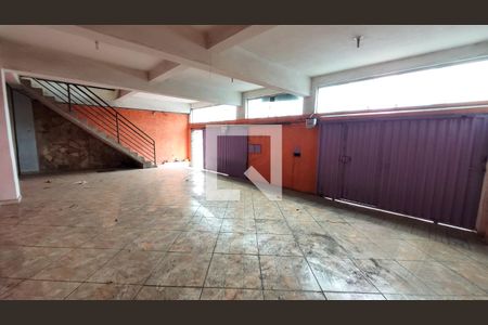 Casa à venda com 360m², 3 quartos e 3 vagasGaragem