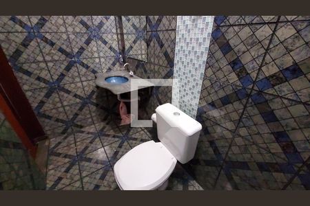 Casa à venda com 360m², 3 quartos e 3 vagasBanheiro da Suíte