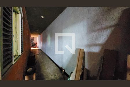 Casa à venda com 360m², 3 quartos e 3 vagasCorredor