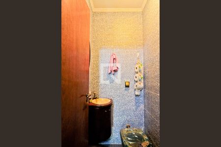Lavabo de casa para alugar com 4 quartos, 254m² em Jardim Sao Jose, São Paulo