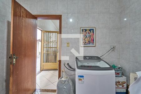 Casa à venda com 200m², 3 quartos e 4 vagasQuarto de Serviço