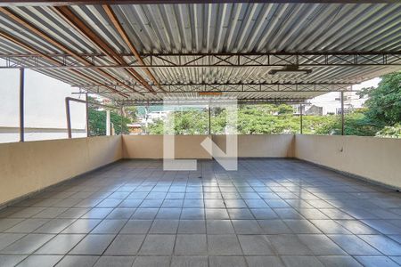 Casa à venda com 200m², 3 quartos e 4 vagasTerraço