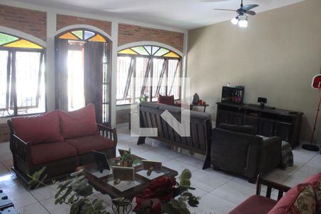 Sala de casa para alugar com 6 quartos, 350m² em Vila Voturuá, São Vicente