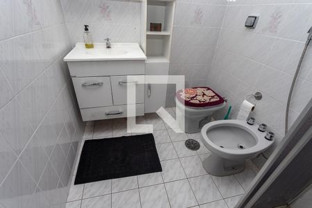 Apartamento à venda com 70m², 2 quartos e 2 vagas Apartamento à venda com 70m², 2 quartos e 2 vagasBanheiro