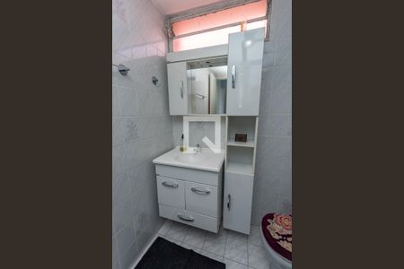 Apartamento à venda com 70m², 2 quartos e 2 vagas Apartamento à venda com 70m², 2 quartos e 2 vagasBanheiro