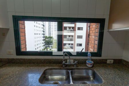 Apartamento à venda com 240m², 4 quartos e 3 vagasVista da Cozinha