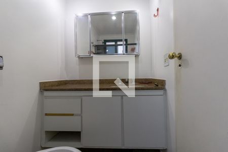 Apartamento à venda com 240m², 4 quartos e 3 vagasBanheiro Quarto 2