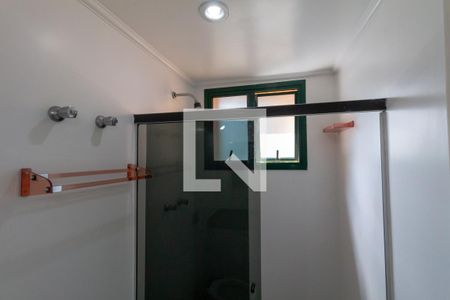 Apartamento à venda com 240m², 4 quartos e 3 vagasBanheiro Quarto 3