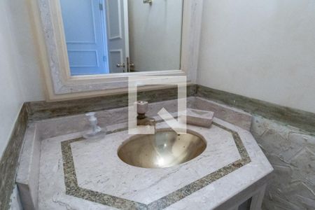 Apartamento à venda com 240m², 4 quartos e 3 vagasLavabo