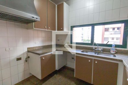 Apartamento à venda com 240m², 4 quartos e 3 vagasCozinha