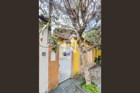 Casa à venda com 92m², 2 quartos e sem vaga Casa à venda com 92m², 2 quartos e sem vagaFachada