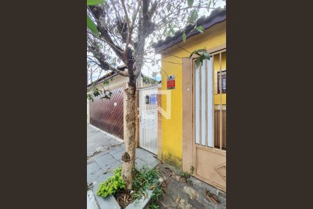 Casa à venda com 92m², 2 quartos e sem vaga Casa à venda com 92m², 2 quartos e sem vagaFachada