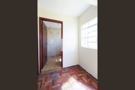 Casa à venda com 92m², 2 quartos e sem vaga Casa à venda com 92m², 2 quartos e sem vagaHall