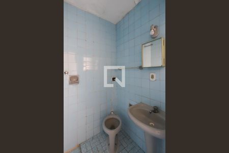 Casa à venda com 92m², 2 quartos e sem vaga Casa à venda com 92m², 2 quartos e sem vagaBanheiro