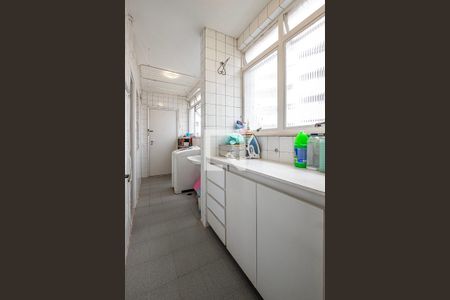 Apartamento à venda com 163m², 3 quartos e 1 vagaÁrea de Serviço