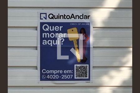 Casa à venda com 225m², 2 quartos e 3 vagasPlaquinha instalada no portão do imóvel