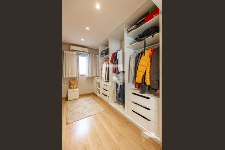 Casa à venda com 225m², 2 quartos e 3 vagasCloset da Suite