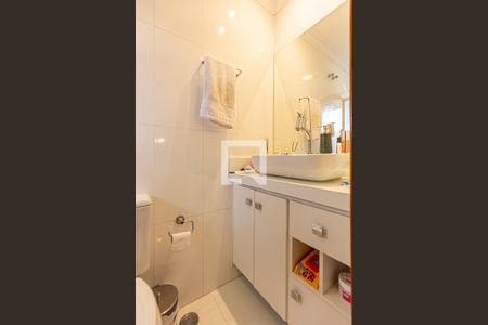 Casa à venda com 225m², 2 quartos e 3 vagasBanheiro da Suite