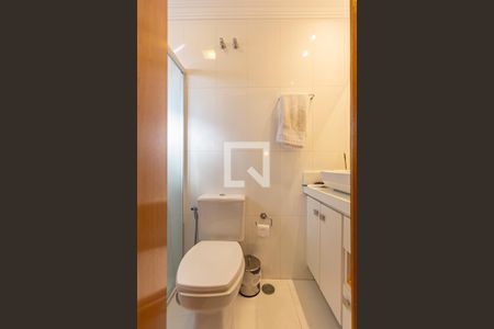 Casa à venda com 225m², 2 quartos e 3 vagasBanheiro da Suite