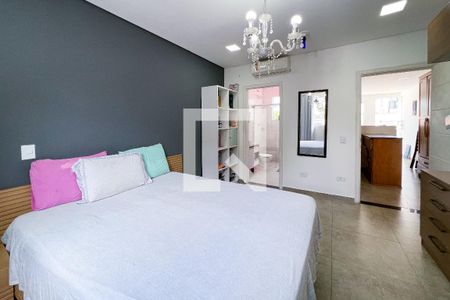 Casa à venda com 240m², 3 quartos e 1 vagaSuíte 2