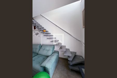 Casa à venda com 240m², 3 quartos e 1 vagaEscada