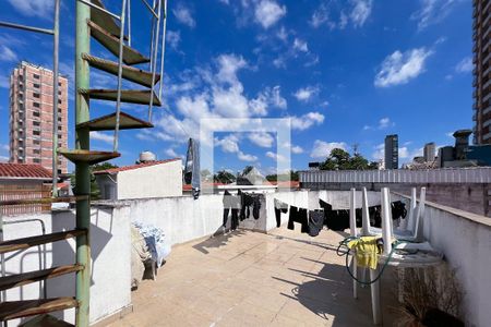 Casa à venda com 240m², 3 quartos e 1 vagaCobertura