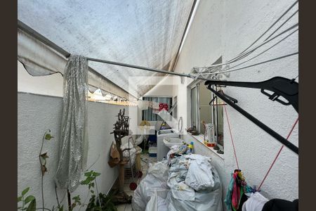 Casa à venda com 240m², 3 quartos e 1 vagaÁrea de Serviço