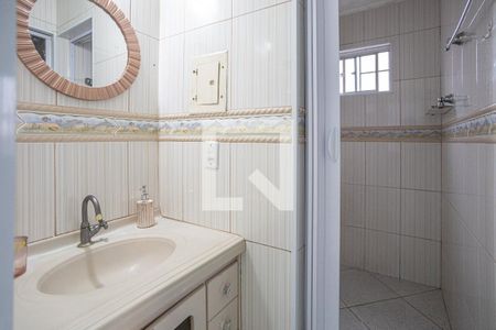 Banheiro de apartamento para alugar com 2 quartos, 45m² em Conjunto Habitacional Presidente Castelo Branco, Carapicuíba