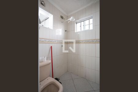 Banheiro de apartamento para alugar com 2 quartos, 45m² em Conjunto Habitacional Presidente Castelo Branco, Carapicuíba