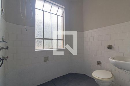 Banheiro de apartamento para alugar com 1 quarto, 44m² em São Francisco, Curitiba