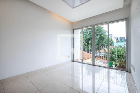Sala de apartamento à venda com 2 quartos, 67m² em Vila Madalena, São Paulo
