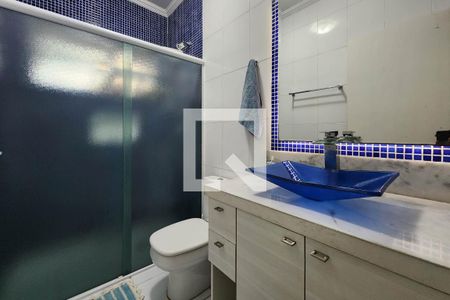 Casa à venda com 200m², 3 quartos e 2 vagas Casa à venda com 200m², 3 quartos e 2 vagasBanheiro