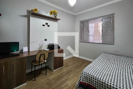 Casa à venda com 200m², 3 quartos e 2 vagas Casa à venda com 200m², 3 quartos e 2 vagasQuarto 2