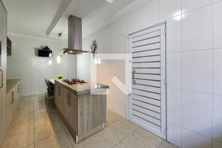 Casa à venda com 200m², 3 quartos e 2 vagas Casa à venda com 200m², 3 quartos e 2 vagasCozinha