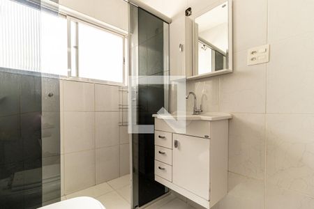 Banheiro de kitnet/studio para alugar com 1 quarto, 48m² em Vila Buarque, São Paulo