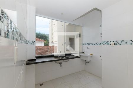 Cozinha de apartamento para alugar com 2 quartos, 68m² em Grajau, Rio de Janeiro