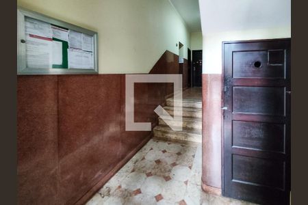 Fachada e portaria de apartamento para alugar com 2 quartos, 68m² em Grajau, Rio de Janeiro