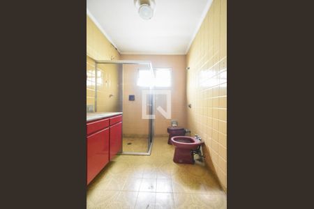 Casa à venda com 276m², 5 quartos e 5 vagasBanheiro 02